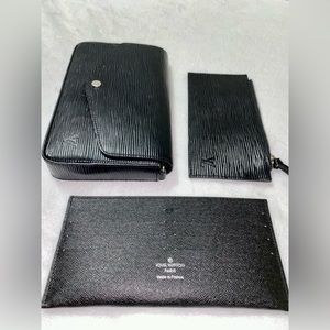 Louis Vuitton — Pochette Félicie